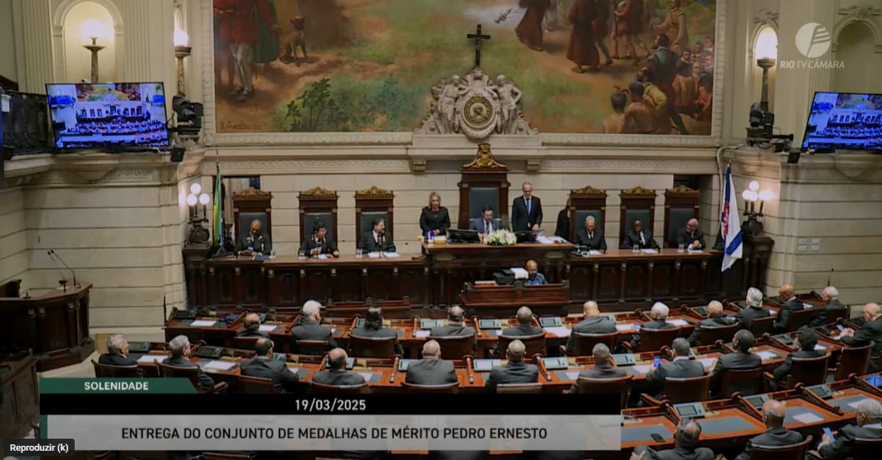 Solenidade de entrega do Conjunto de Medalhas de Mérito Pedro Ernesto ao SGM Andre Wanderley