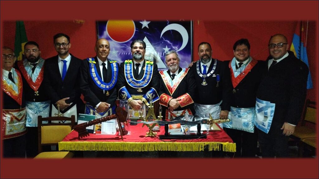 Sessão Magna de Iniciação na Loja Francisco de Assis Carvalho – Xico Trolha com a presença do Grão-mestre André Wanderley